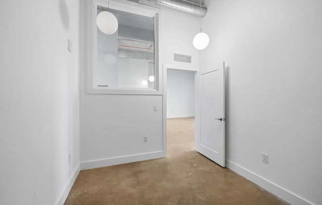 2 beds, 2 baths, 978 sqft, $2,300, Unit Unit 703