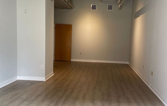 1 bed, 1 bath, 1,135 sqft, $1,885, Unit 105 Live/Work Retail