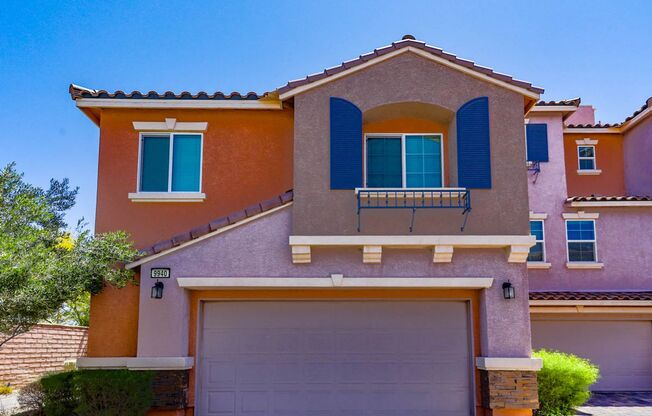 Beautiful 3 Bedroom Townhome With Stunning Mountain Views