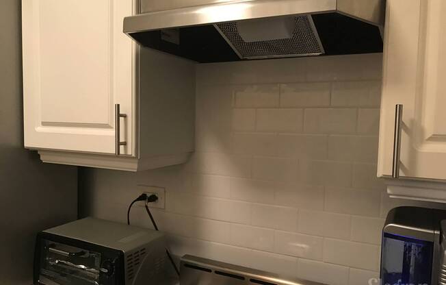 1 bed, 1 bath, 684 sqft, $4,500, Unit 19-A