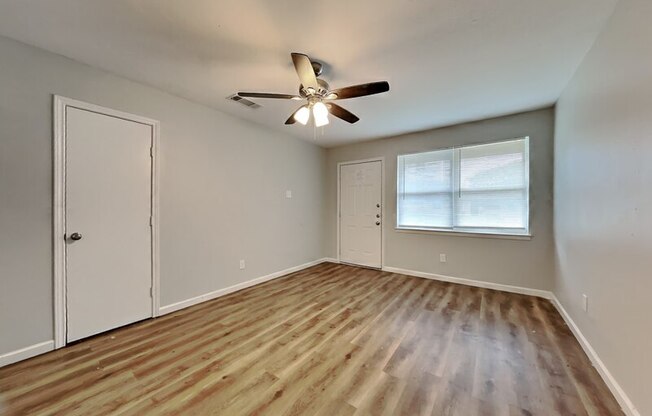 1340 E PARK DR