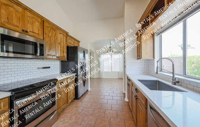 1218 W ROSE MARIE LN