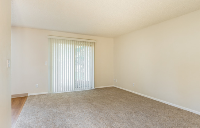 2 beds, 1 bath, 745 sqft, $1,685