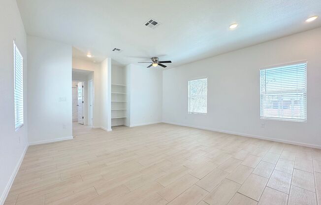 West/Central El Paso 1bed/1bath Refrig A/C Condo!