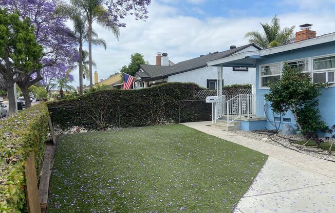 2 Bedroom House for RENT with Garage and extra den