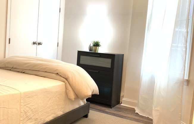 2428 Cambreleng LLC