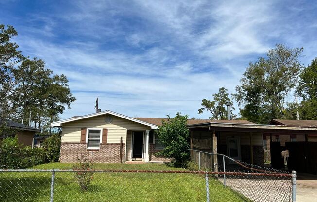 3910 Bowen Dr