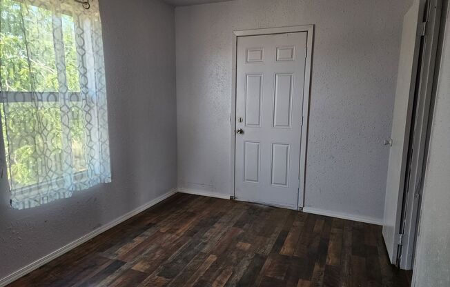 Cozy 1 Bed 1 Bath Home!!!