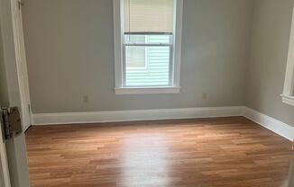 2 beds, 1 bath, $700