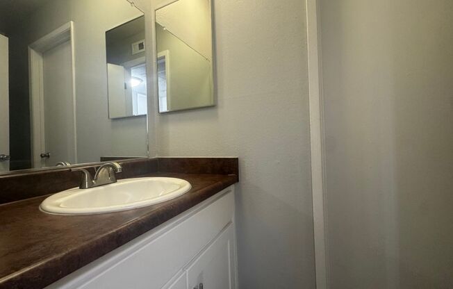 2 beds, 1.5 baths, 893 sqft, $2,345, Unit H22