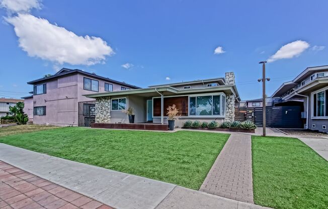 2917 W. Rosecrans Avenue