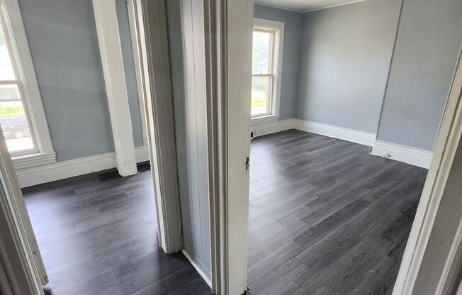 Upper 2 bedroom unit