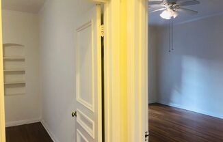 Lindbrook Apartments