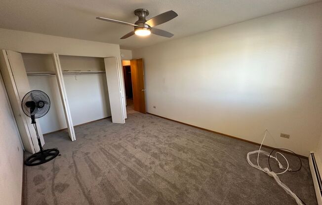 2 beds, 2 baths, $2,100, Unit Unit #5C