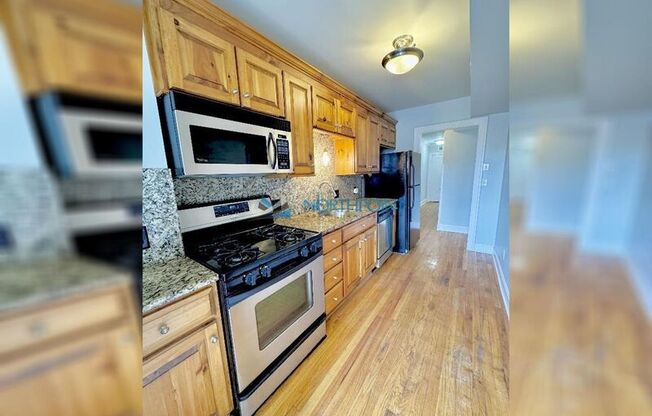 307 E 43 ST