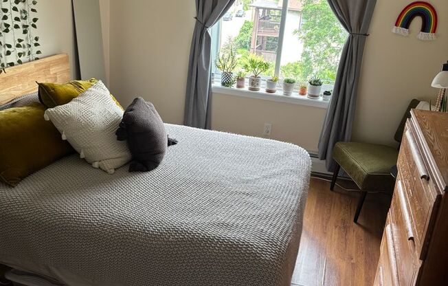 1 bed, 1 bath, 550 sqft, $1,195, Unit 404