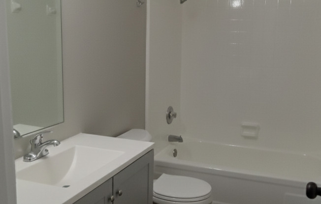 3 beds, 1 bath, 1,000 sqft, $1,150