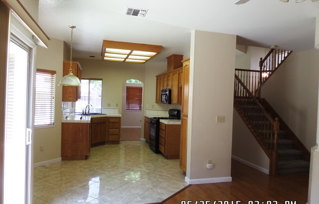 3 beds, 2 baths, $2,695