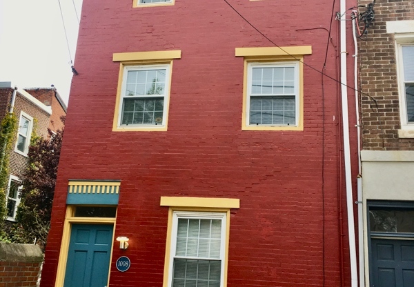 1008 Salter St