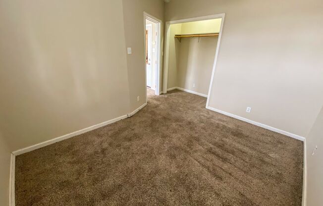 2 beds, 1 bath, $750