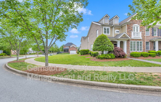 301 PENNYSTONE CIR