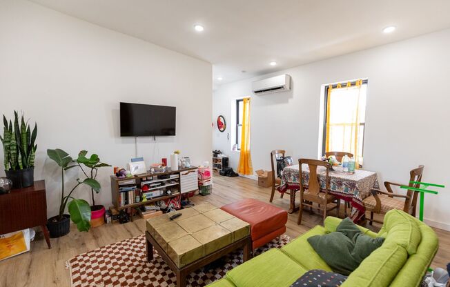 3945 Lancaster Ave Residences