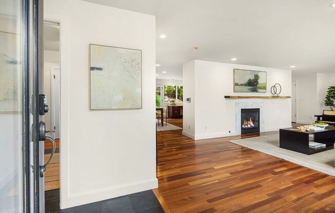 5bd/2.75ba Bellevue Home