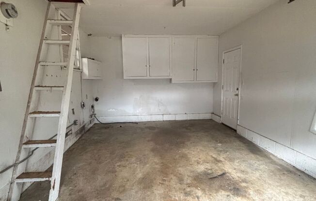 2 beds, 1 bath, $950