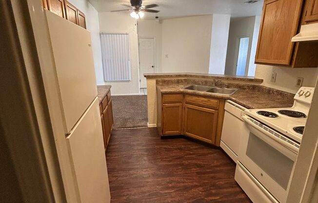 2 beds, 2 baths, 957 sqft, $1,015, Unit 59