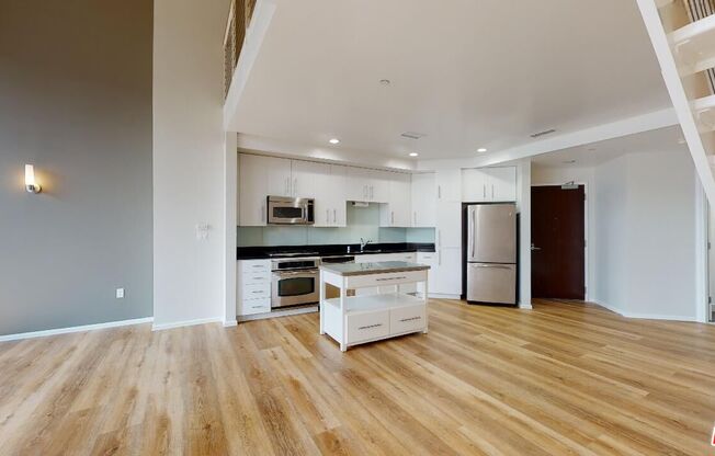 2 beds, 1.5 baths, 1,040 sqft, $3,980, Unit 1708