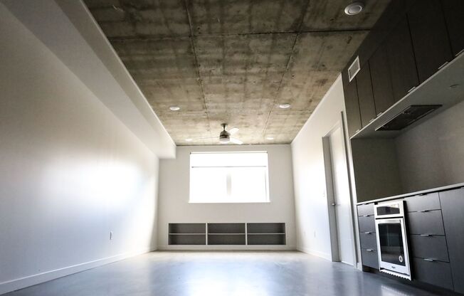 1 bed, 1 bath, 607 sqft, $1,995, Unit 210