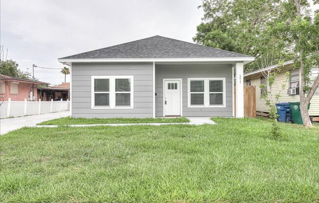 5017 Moravian - 3 Bed/ 2 Bath - $1750/month