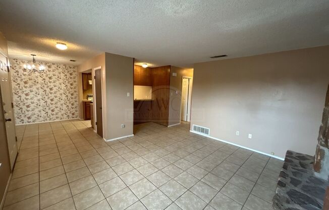 2 beds, 1.5 baths, $875, Unit 4102 Water St Unit B