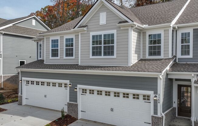 **2022-BUILT TOWNHOME IN HONEY FARMS WITH CONVENIENT ACCESS TO SATURN PARKWAY AND I-65**