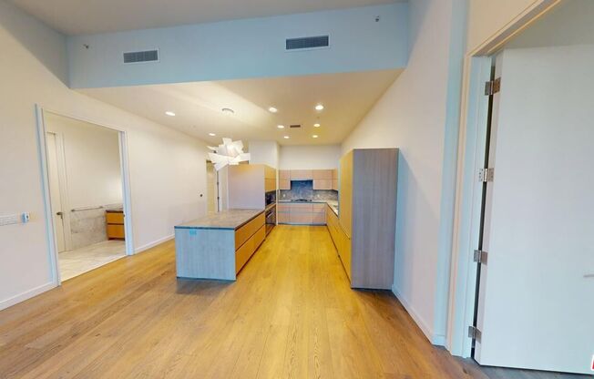 2 beds, 1.8 baths, 1,338 sqft, $5,554, Unit W3306