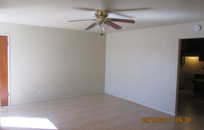 2 bedroom, 2 baths, 1 car garge House