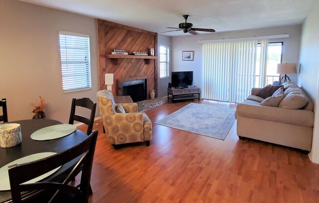 Condo in East Lake Woodlands