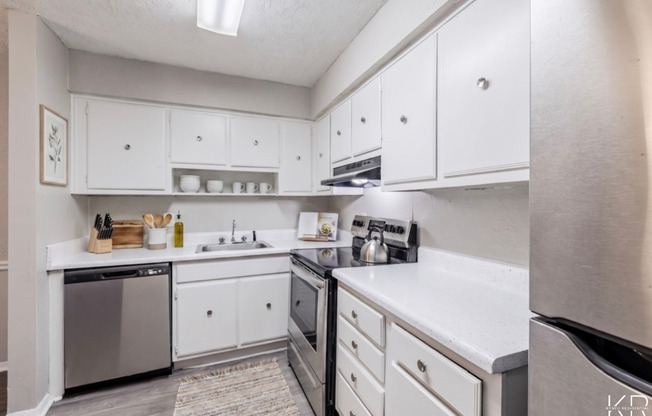 1 bed, 1 bath, 612 sqft, $895, Unit H094