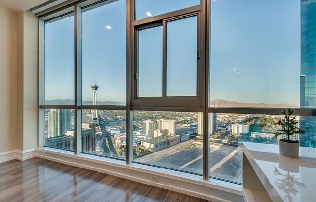 3 beds, 5 baths, $18,975, Unit # 4305