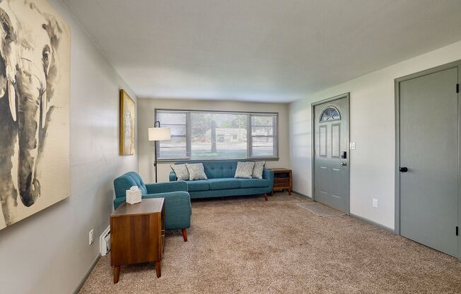 2 beds, 1 bath, $1,850, Unit # B