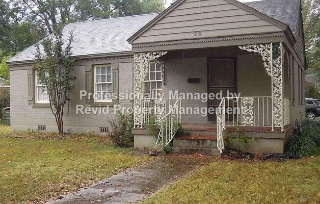 Large 4 Bedroom Home near U of M!! (yard care included!)