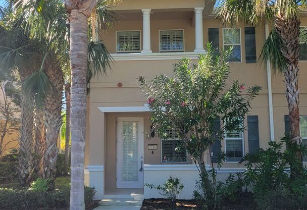 Seasonal ONLY 3/2 1/2 townhome in San Michele in lakefront community just north of University!