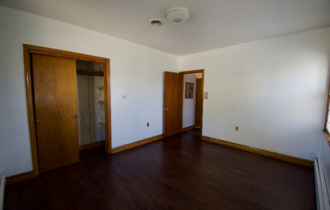 1241 LOCUST AVE