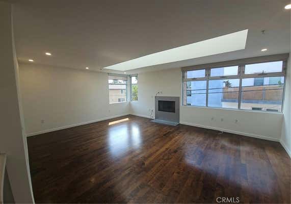 1 bed, 1 bath, 810 sqft, $2,700, Unit 15