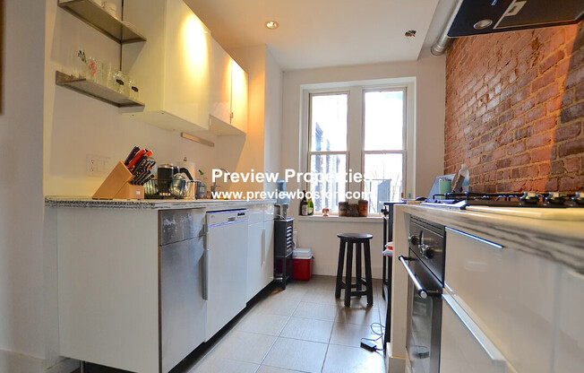 5 Braemore Rd # 23JB
