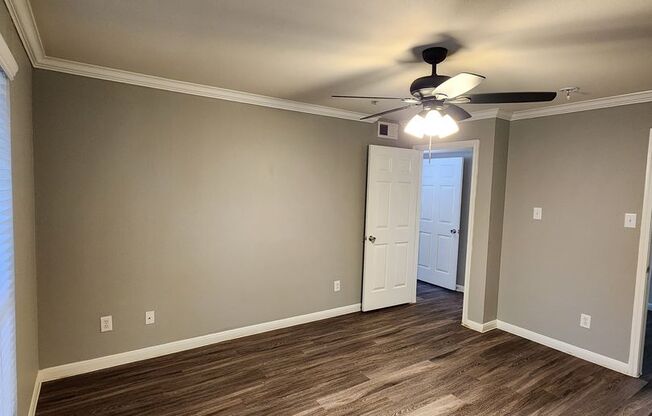 1 bed, 1 bath, 802 sqft, $1,375, Unit 712-u