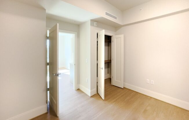 1 bed, 1 bath, $3,400, Unit 430