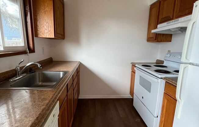 2 beds, 1 bath, $1,450