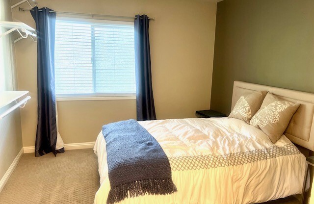 2 beds, 2 baths, 990 sqft, $3,200, Unit B205