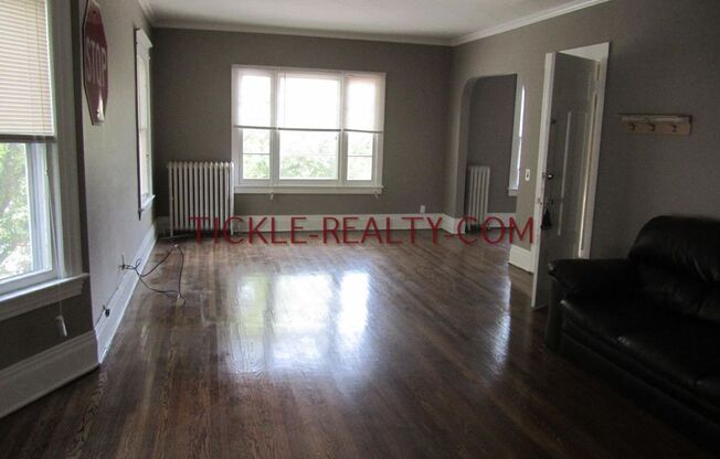 3 beds, 1 bath, $1,395